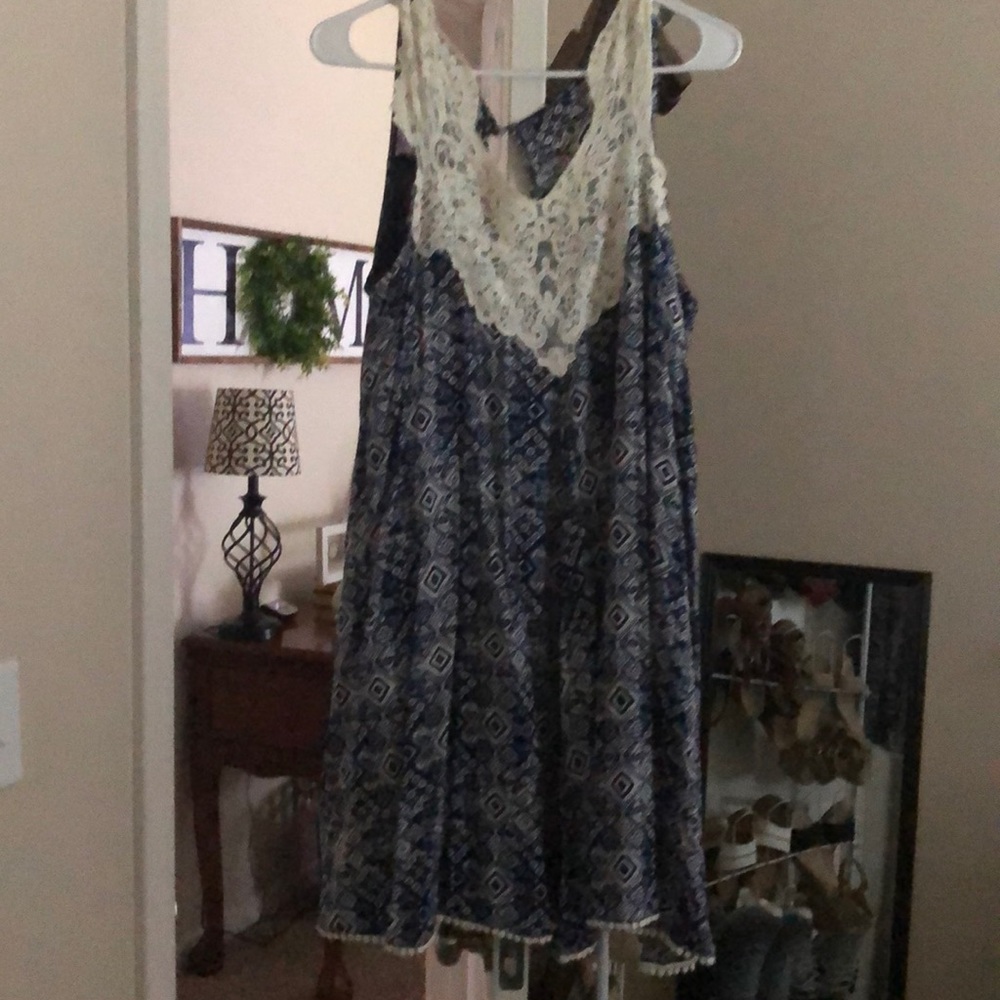 Sleeveless dress
